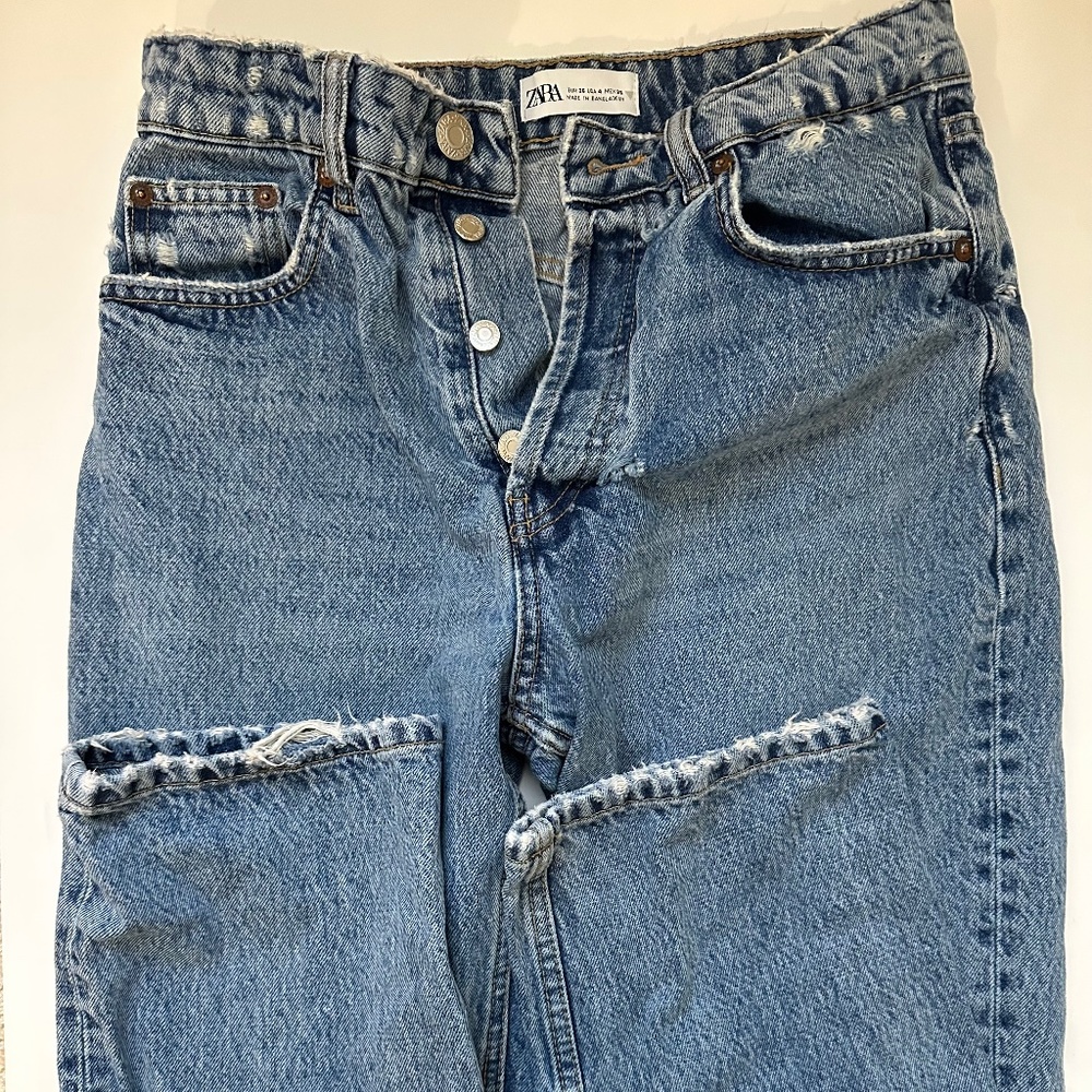 Zara jeans size 4